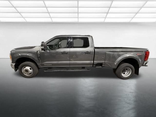 Used 2023 Ford F350 XLT w/ FX4 Off-Road Package AWD/4WD image 7