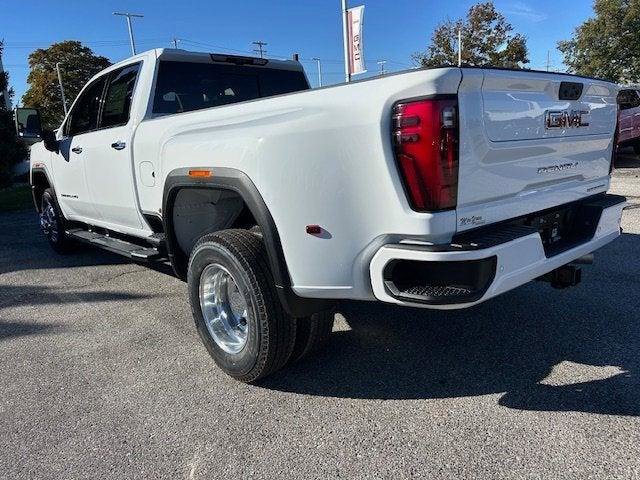 New 2026 GMC Sierra 3500 Denali w/ Denali Reserve Package image 4