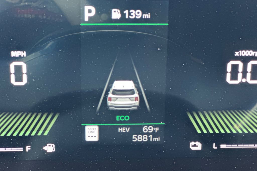 Used 2025 Kia Sorento EX image 32