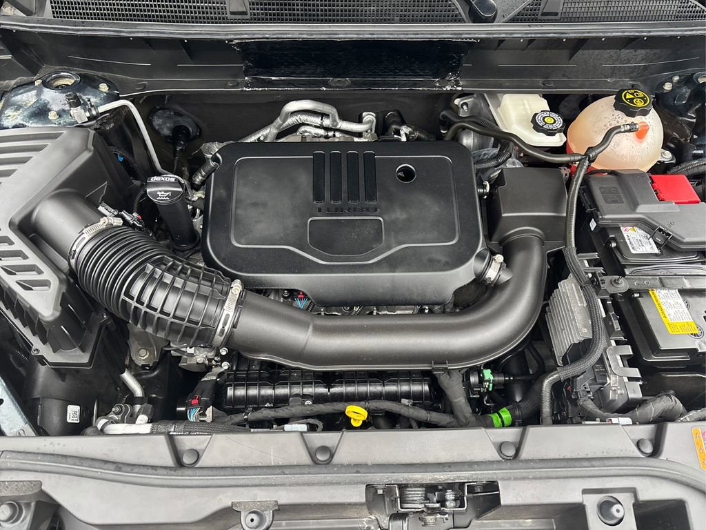 Used 2023 GMC Acadia SLE w/ Driver Convenience Package image 13