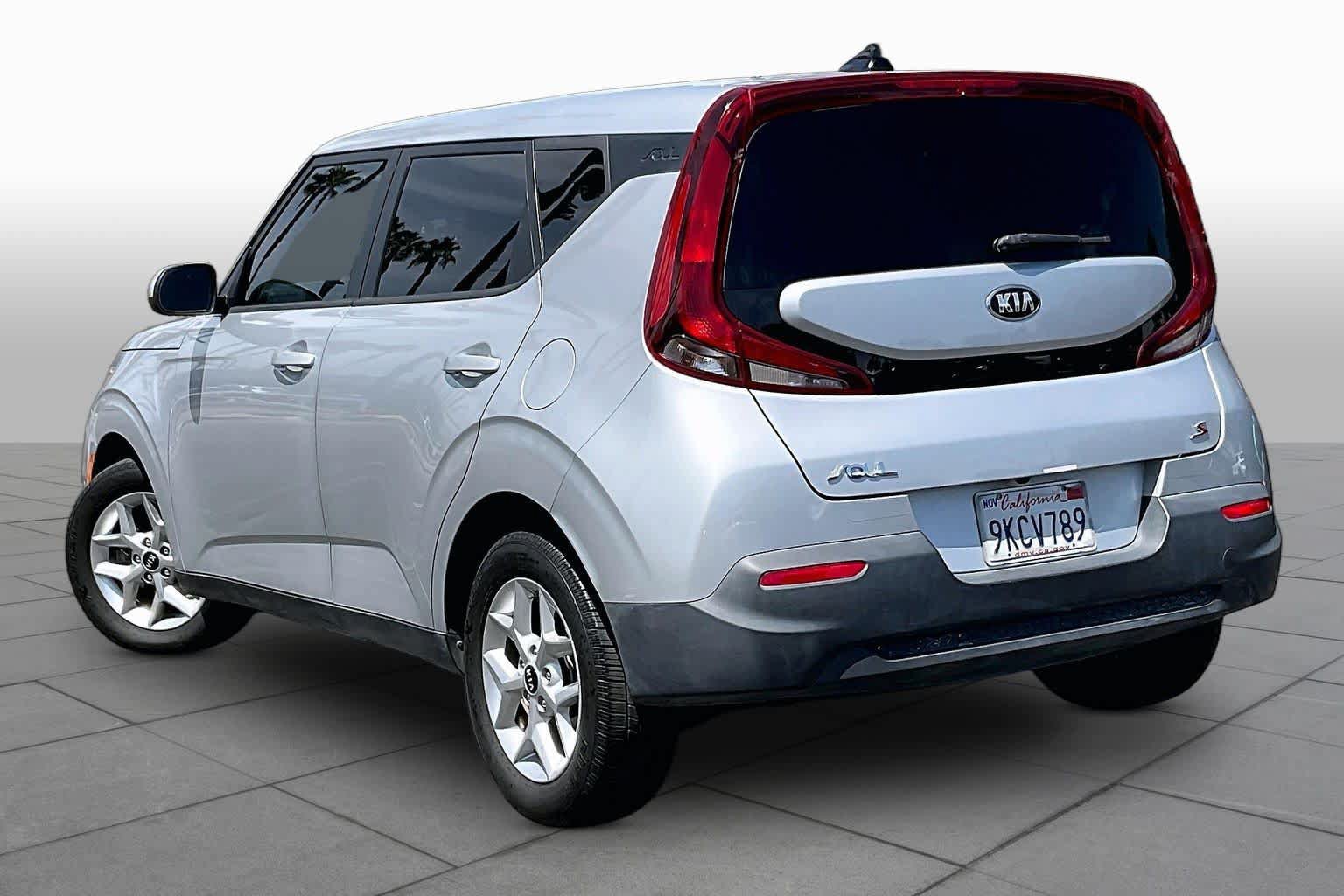Used 2020 Kia Soul S FWD image 11