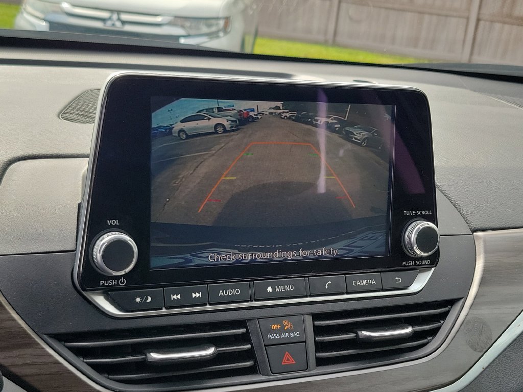 Used 2025 Nissan Altima 2.5 SV FWD image 30