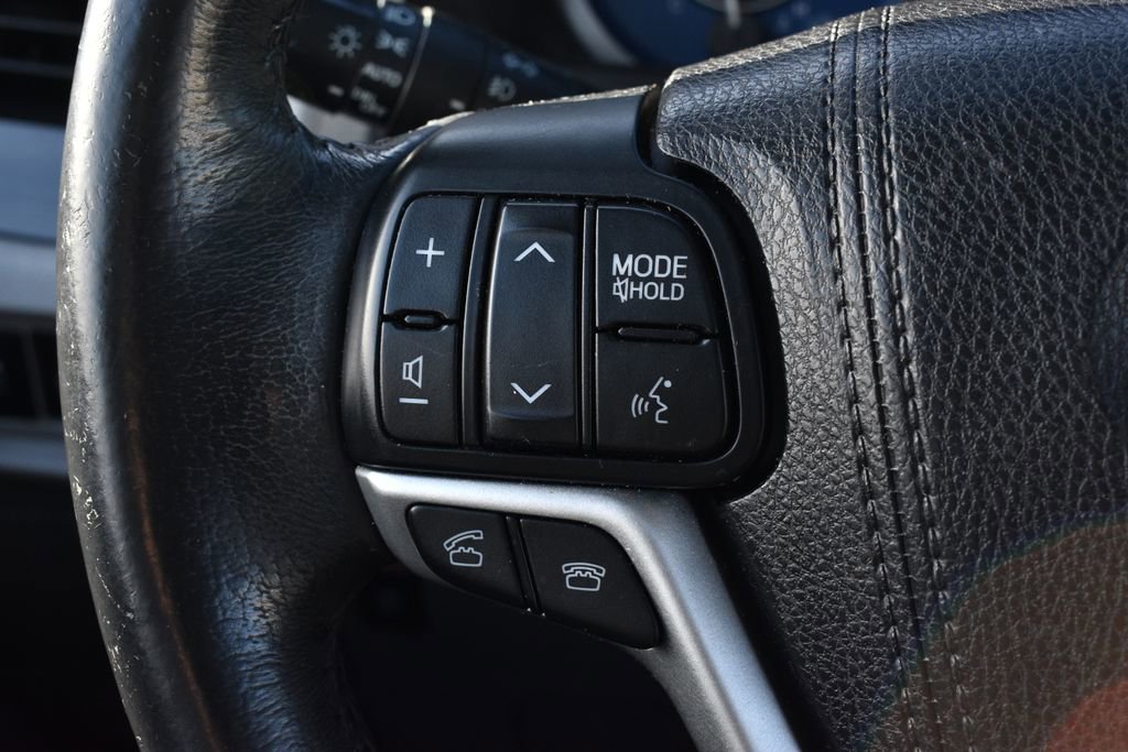 Used 2016 Toyota Sienna XLE image 19