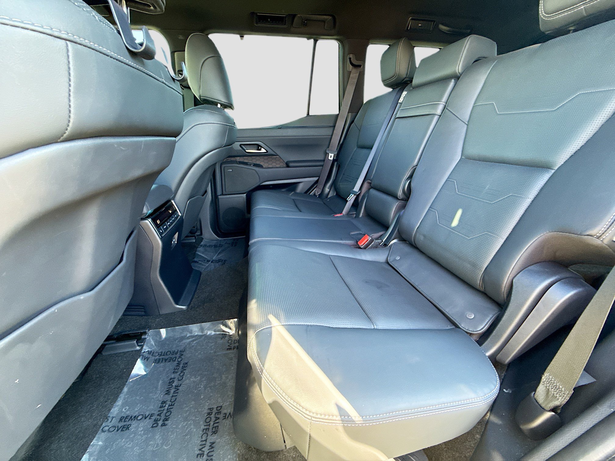 Used 2024 Lexus GX 550 w/ Accessory Package (Z1) image 22