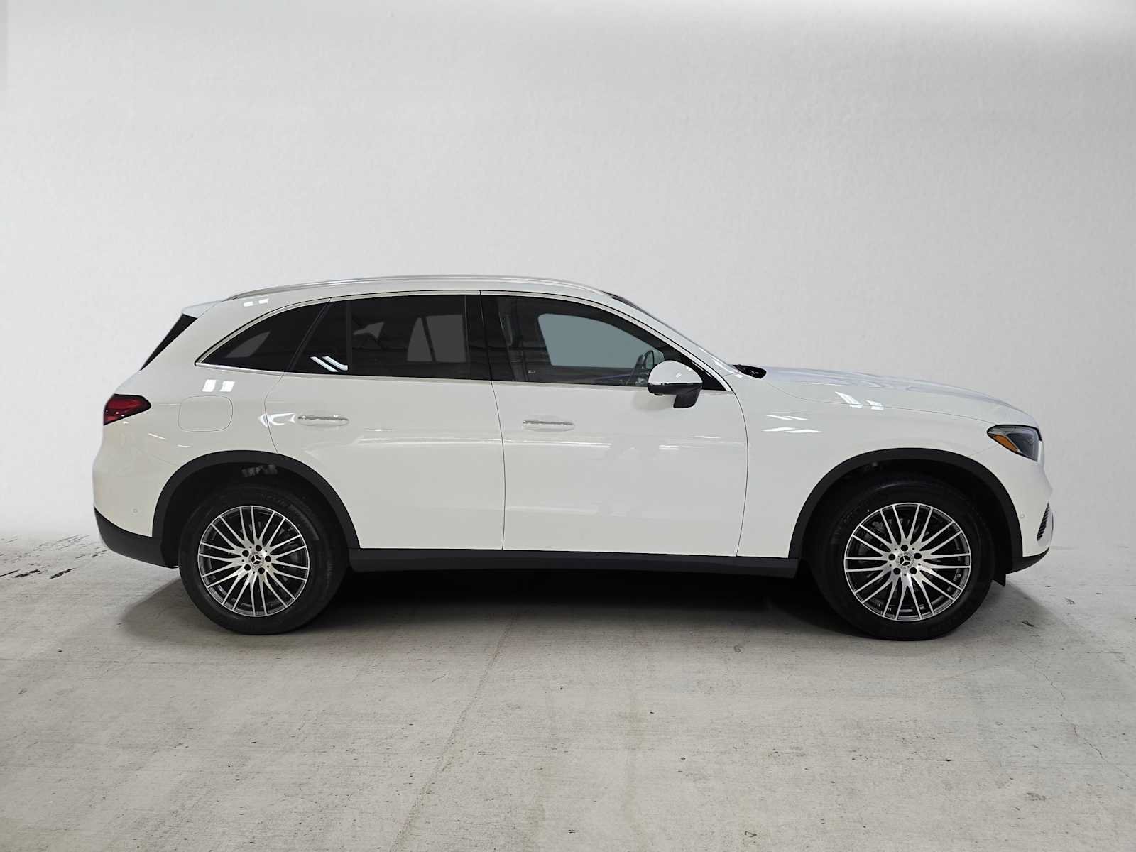 Certified 2026 Mercedes-Benz GLC 300 4MATIC image 2