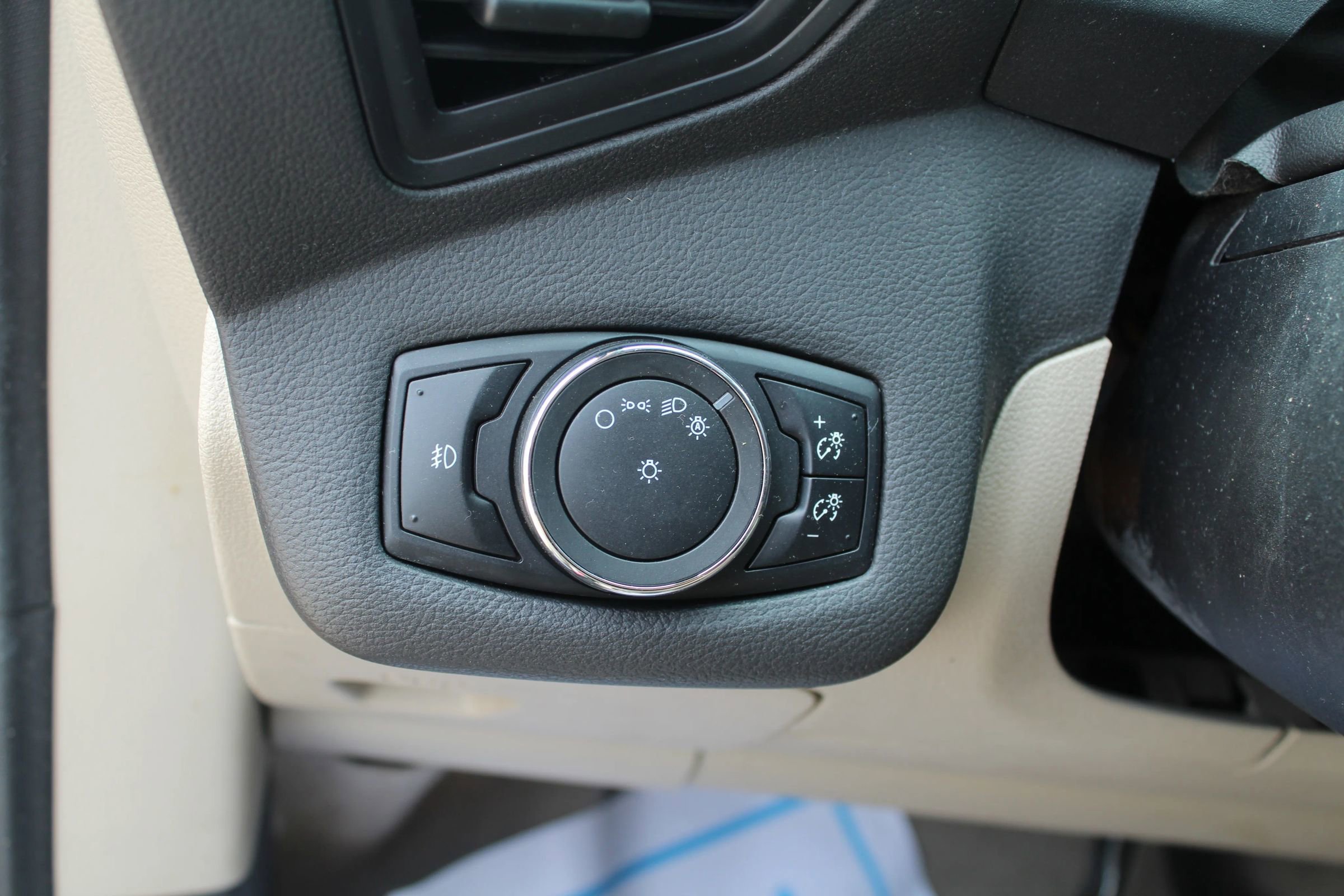 Used 2013 Ford Escape SE image 15