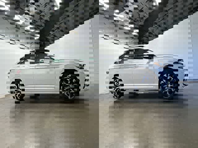 New 2026 Volkswagen Jetta SE image 3