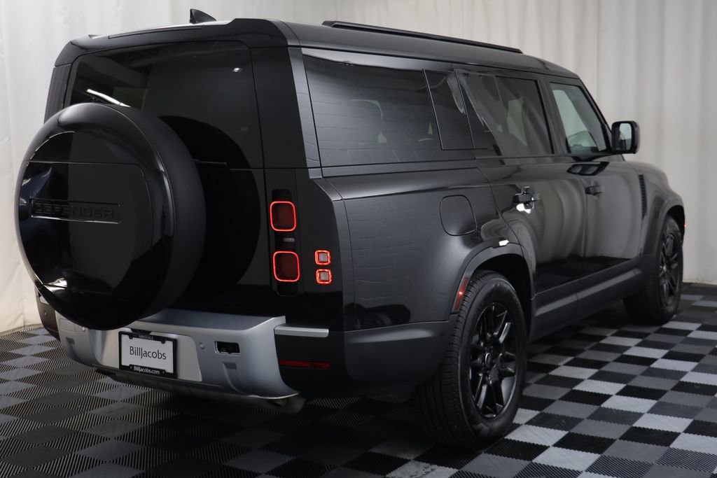Used 2025 Land Rover Defender 130 S image 18