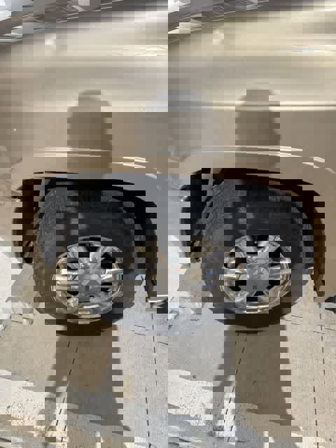 Used 2005 GMC Envoy SLT image 9