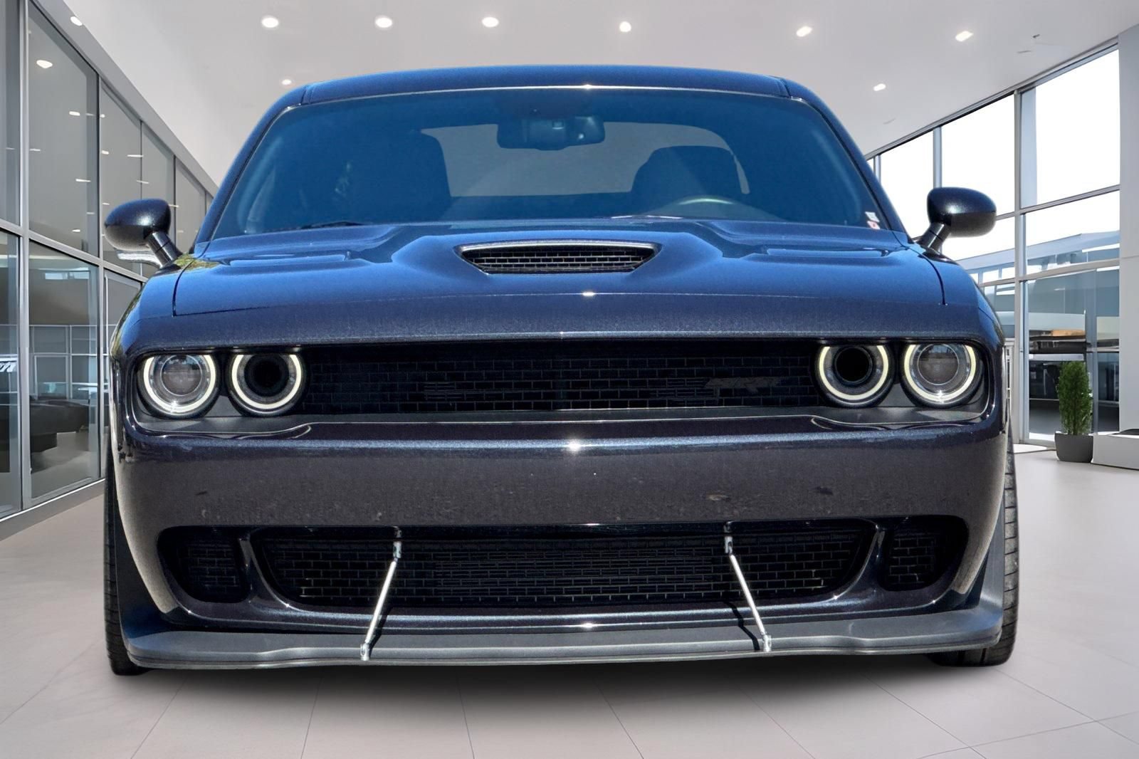 Used 2016 Dodge Challenger SRT Hellcat RWD image 9