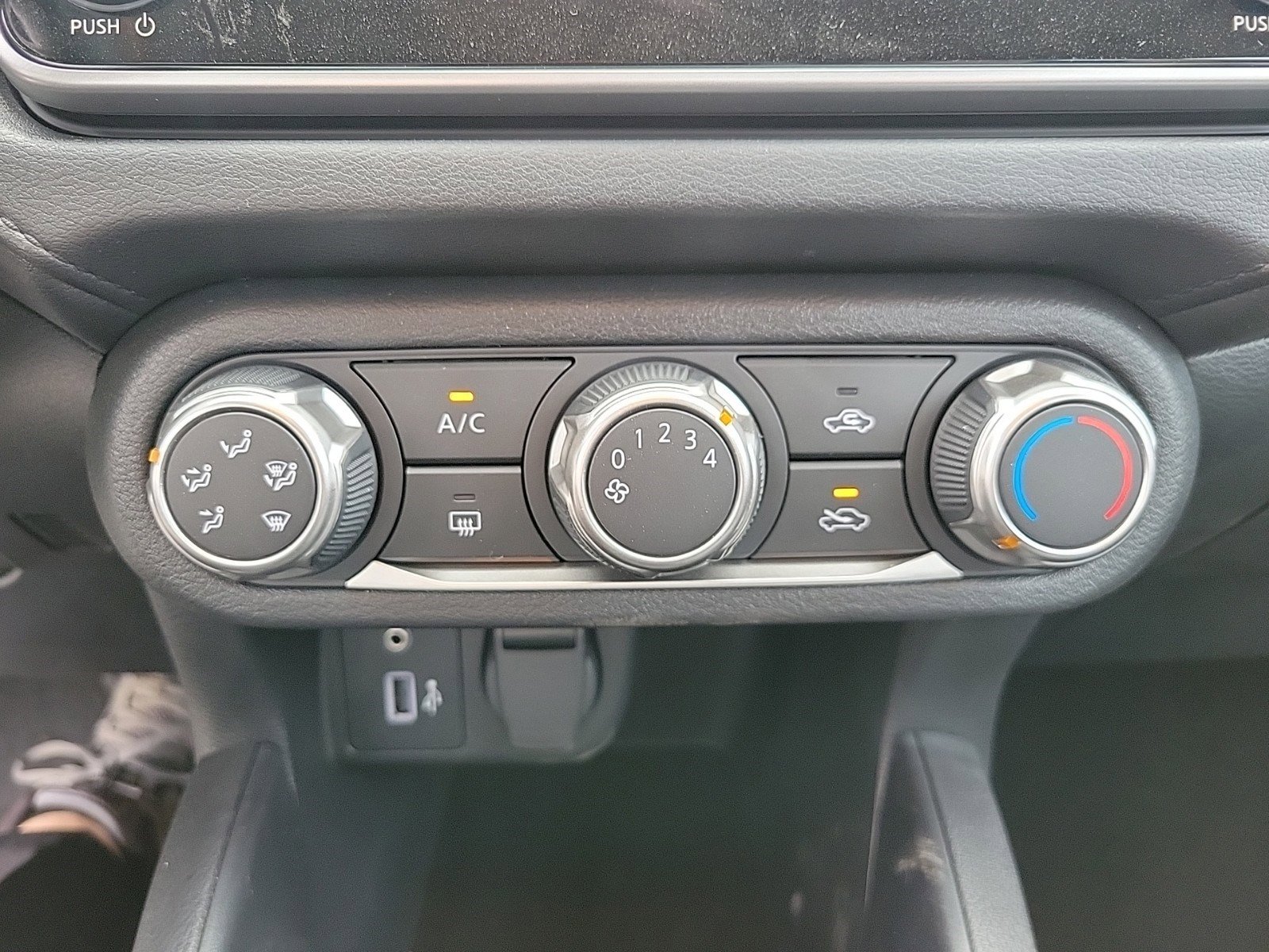 New 2025 Nissan Versa S FWD image 23