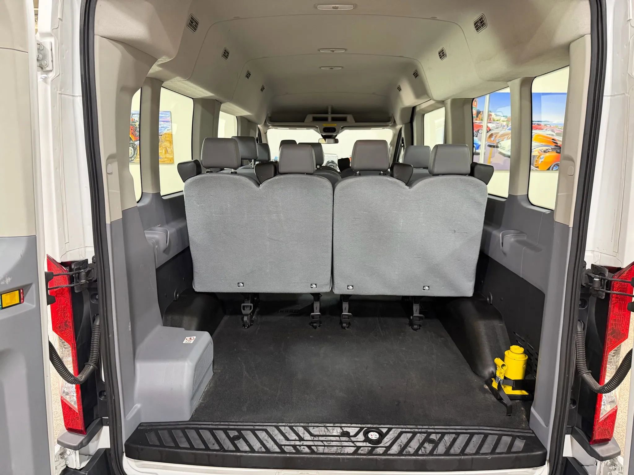 Used 2018 Ford Transit 350 XL image 27
