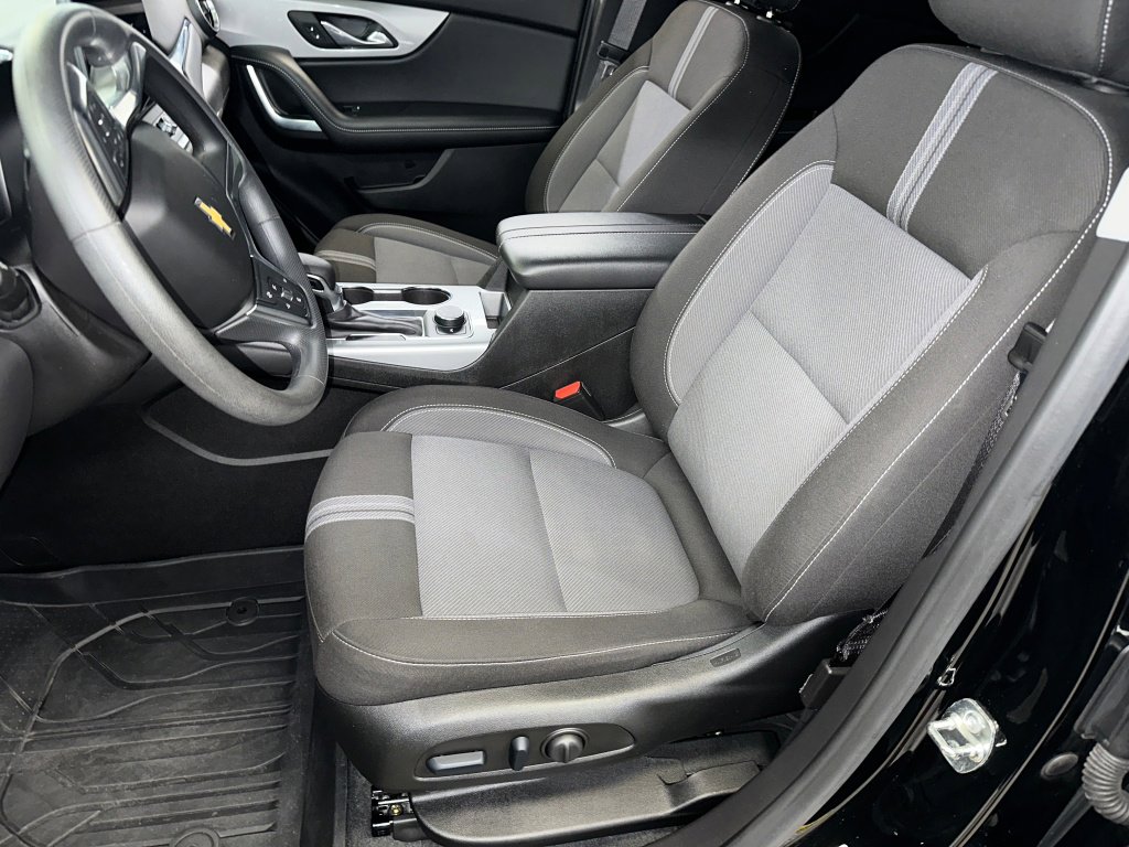 Certified 2024 Chevrolet Blazer LT w/ Convenience Package image 2