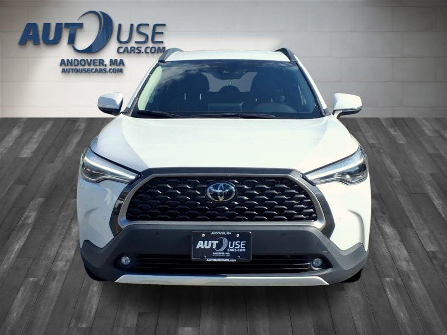 Used 2022 Toyota Corolla Cross XLE AWD/4WD image 2
