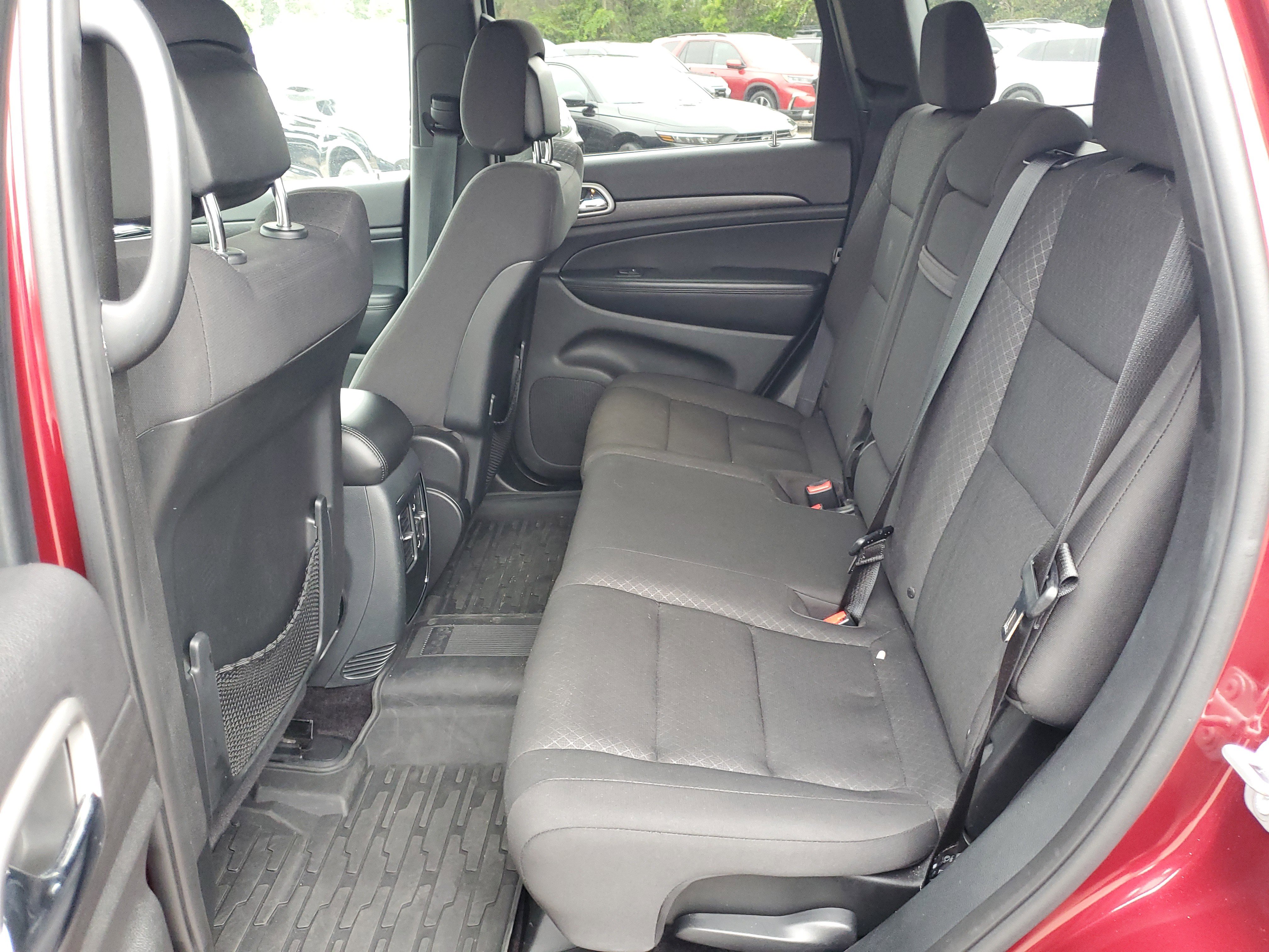 Used 2018 Jeep Grand Cherokee Laredo image 21