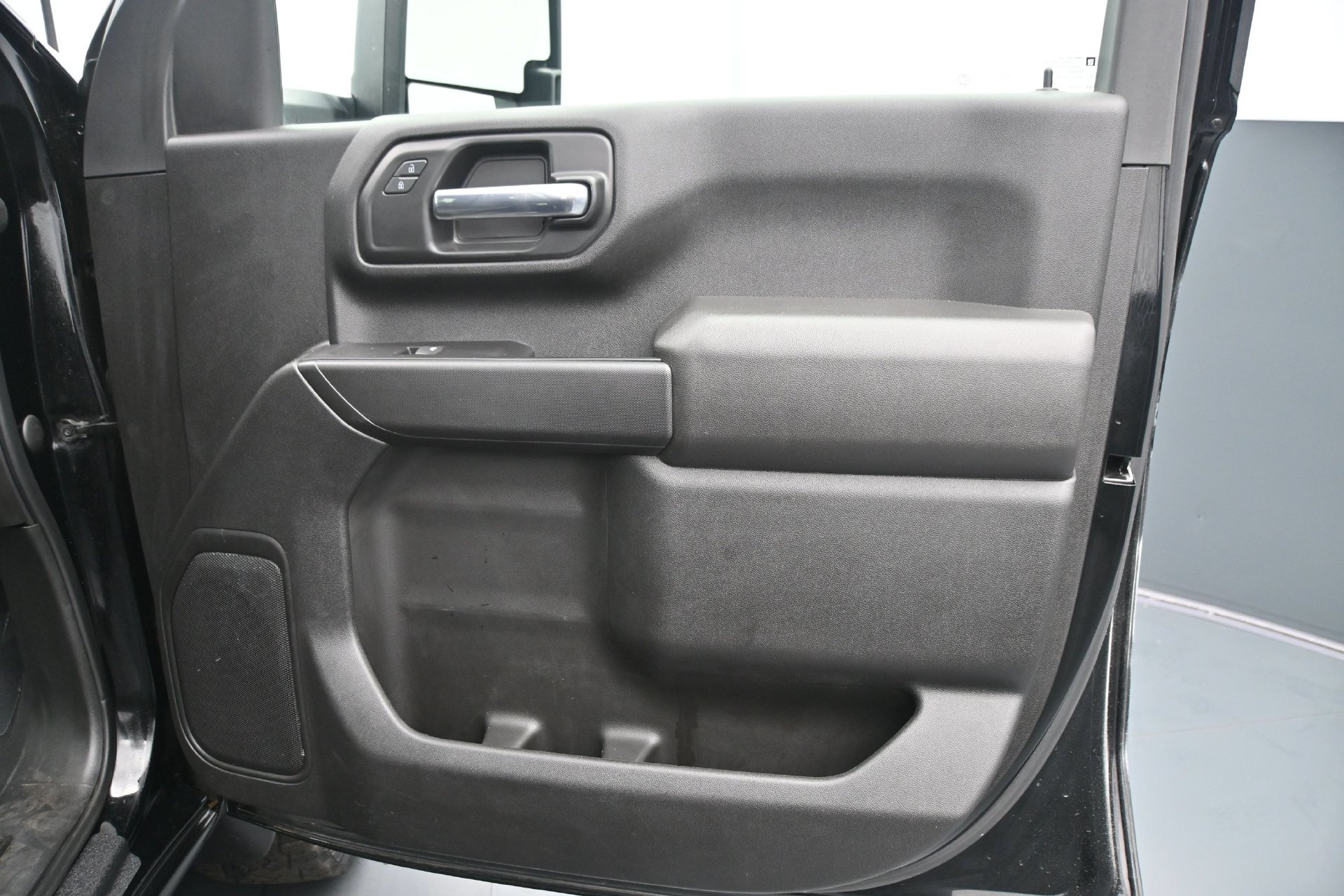 Used 2022 Chevrolet Silverado 2500 Custom w/ Custom Value Package AWD/4WD image 12