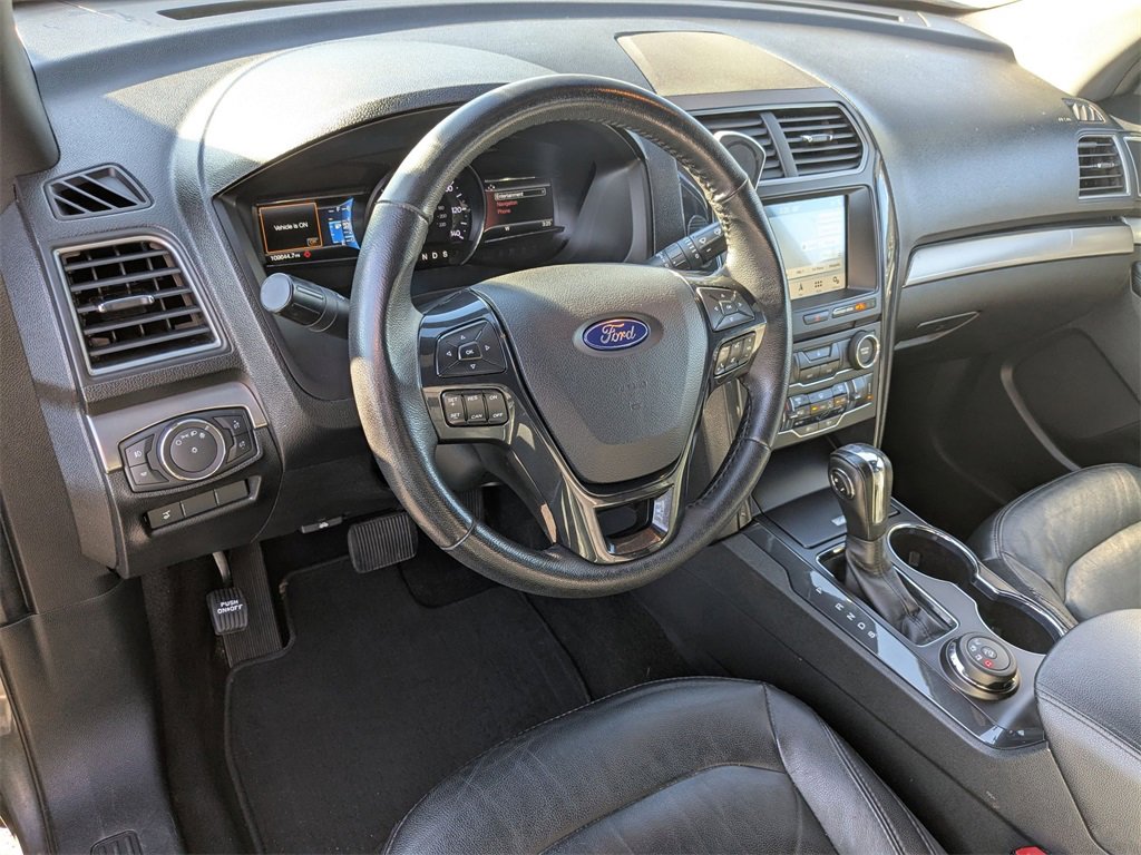 Used 2018 Ford Explorer XLT w/ Equipment Group 202A image 10