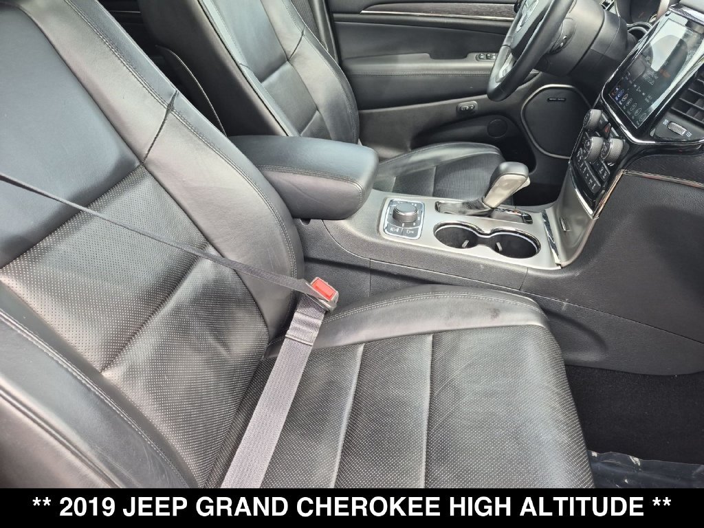 Used 2019 Jeep Grand Cherokee High Altitude AWD/4WD image 29