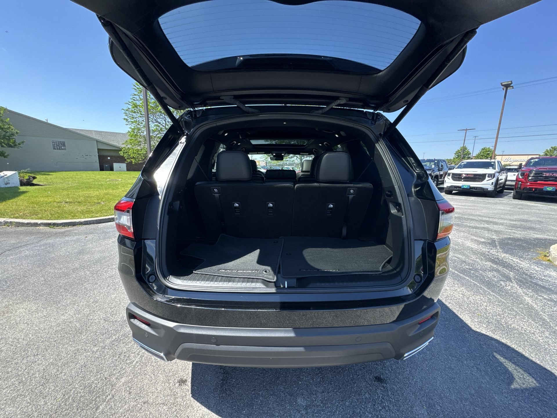 Used 2025 Honda Pilot Black Edition image 26