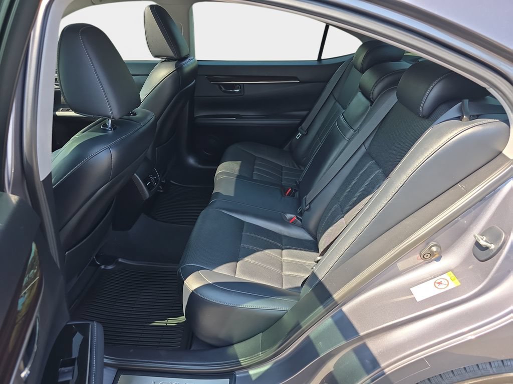 Used 2018 Lexus ES 350 w/ Luxury Package w/Wood Trim FWD image 15