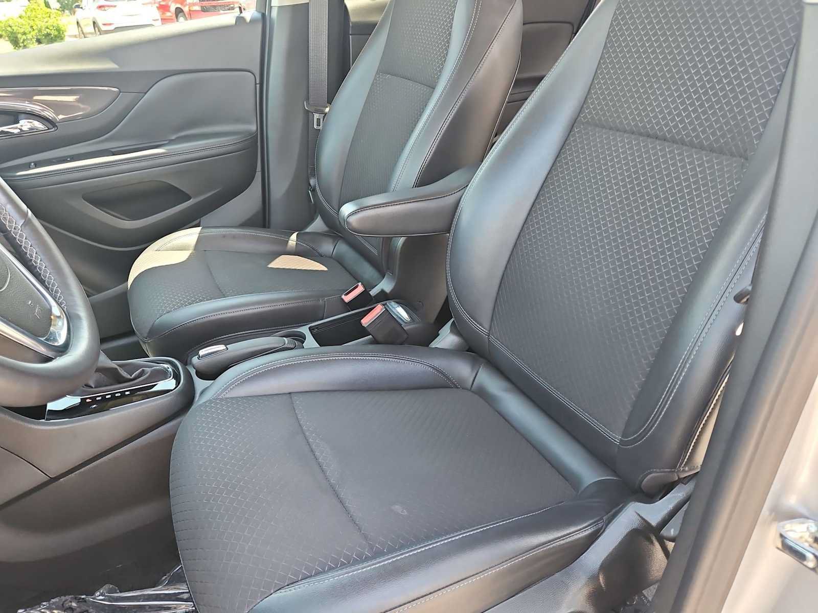 Certified 2018 Buick Encore Preferred FWD image 16