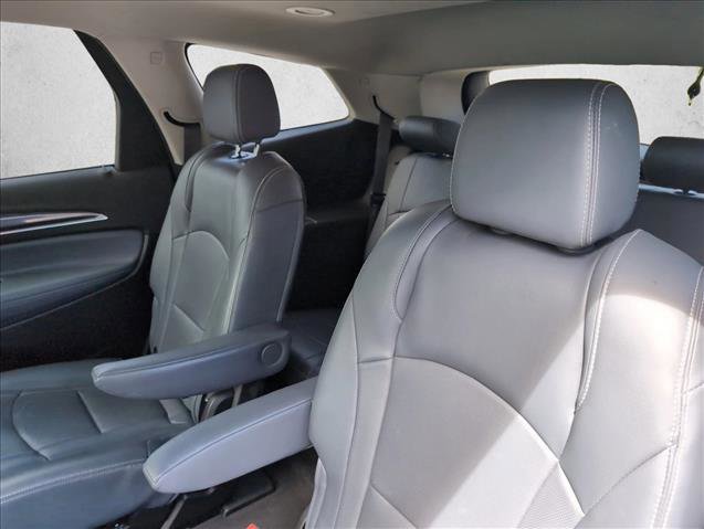 Used 2019 Buick Enclave Essence FWD image 19