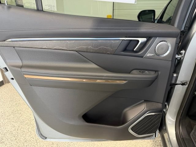 Used 2026 Buick Enclave Avenir w/ Super Cruise Package AWD/4WD image 28