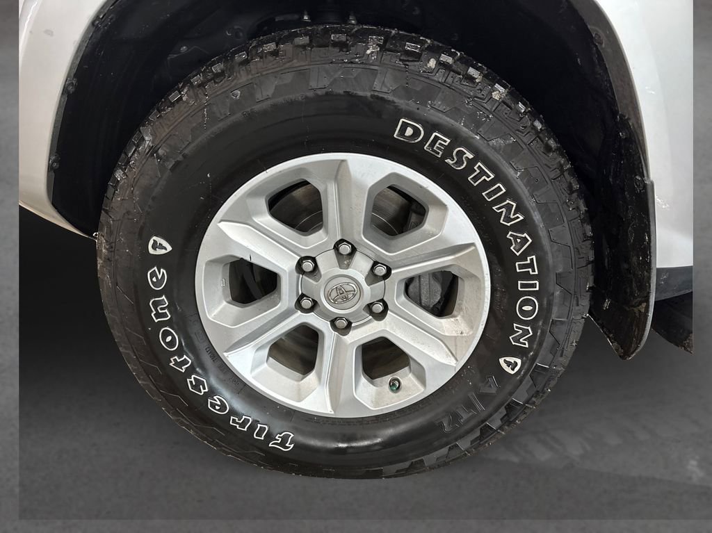 Used 2019 Toyota 4Runner SR5 image 12