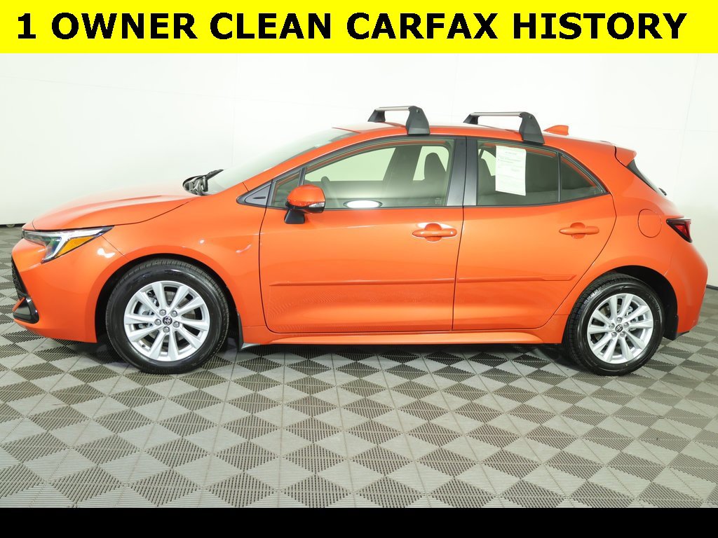 Used 2025 Toyota Corolla SE image 3