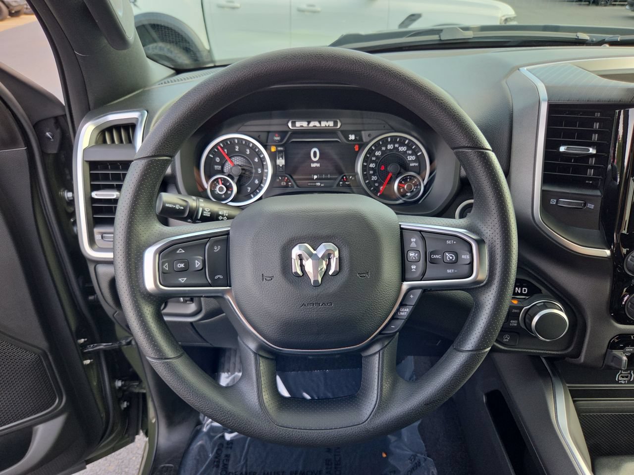 New 2026 RAM 1500 Express AWD/4WD image 20