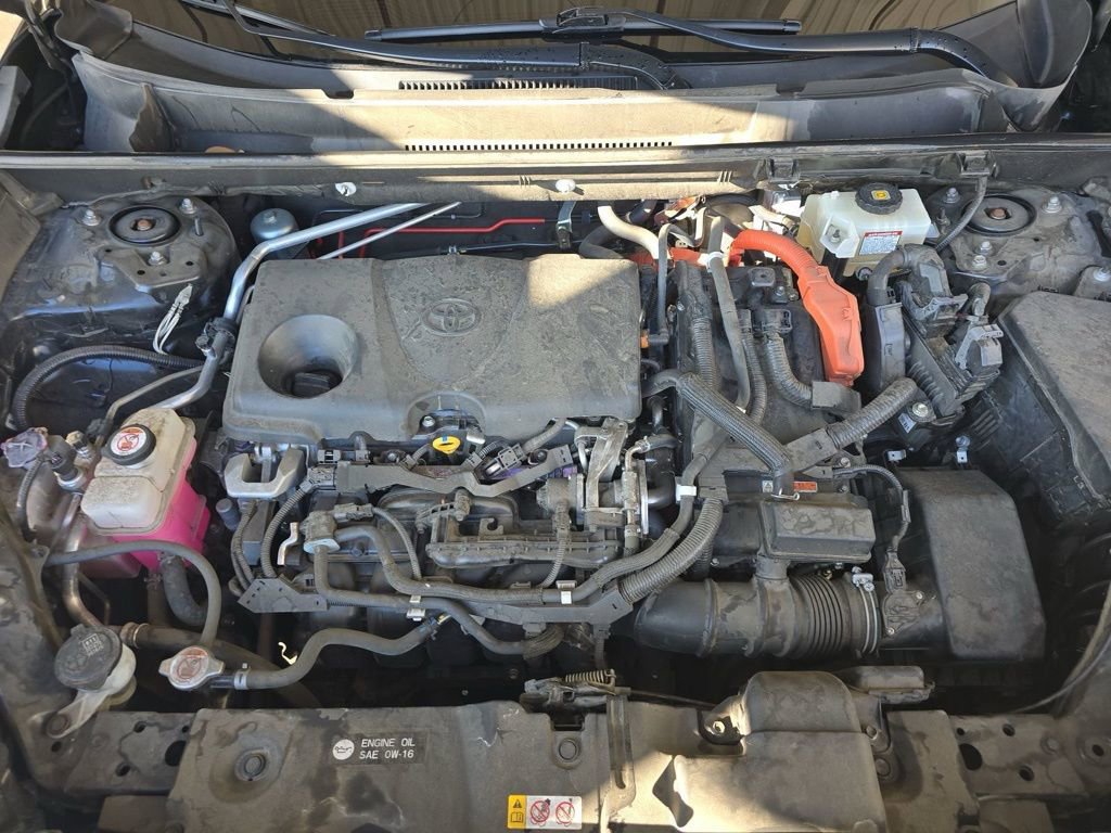 Used 2020 Toyota RAV4 LE image 6