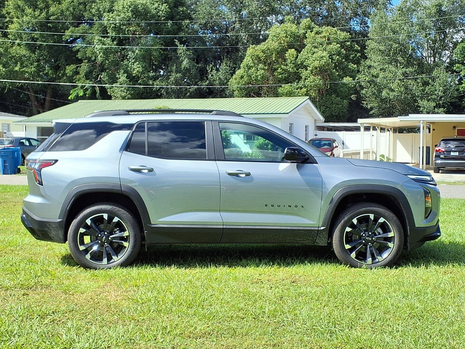 New 2027 Chevrolet Equinox RS w/ Convenience Package III FWD image 3