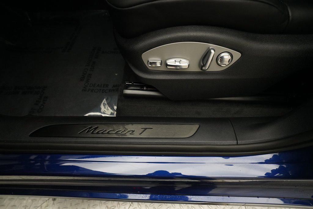 Used 2025 Porsche Macan Turbo image 17