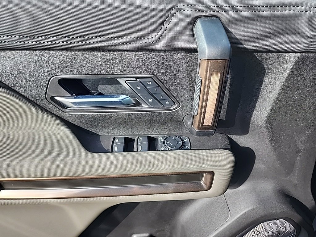 New 2025 GMC Hummer EV 2X image 11