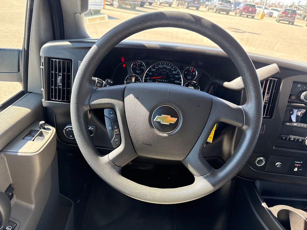 Used 2020 Chevrolet Express 3500 LT w/ LT Preferred Equipment Group RWD image 18