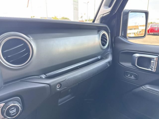 Used 2023 Jeep Gladiator Rubicon w/ Cold Weather Group AWD/4WD image 76