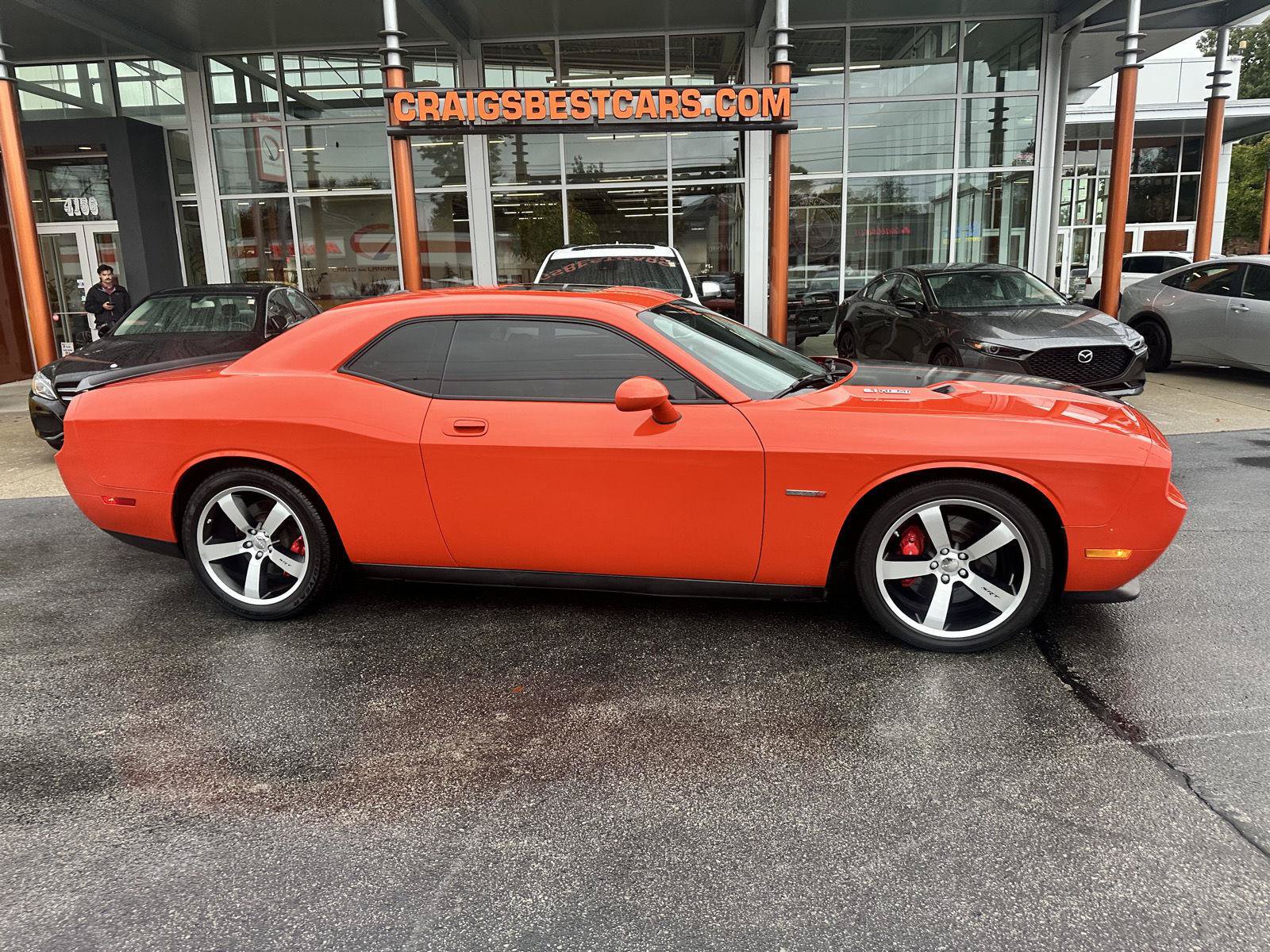 Used 2009 Dodge Challenger SRT8 RWD image 2