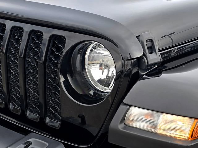 Certified 2021 Jeep Gladiator Willys image 26