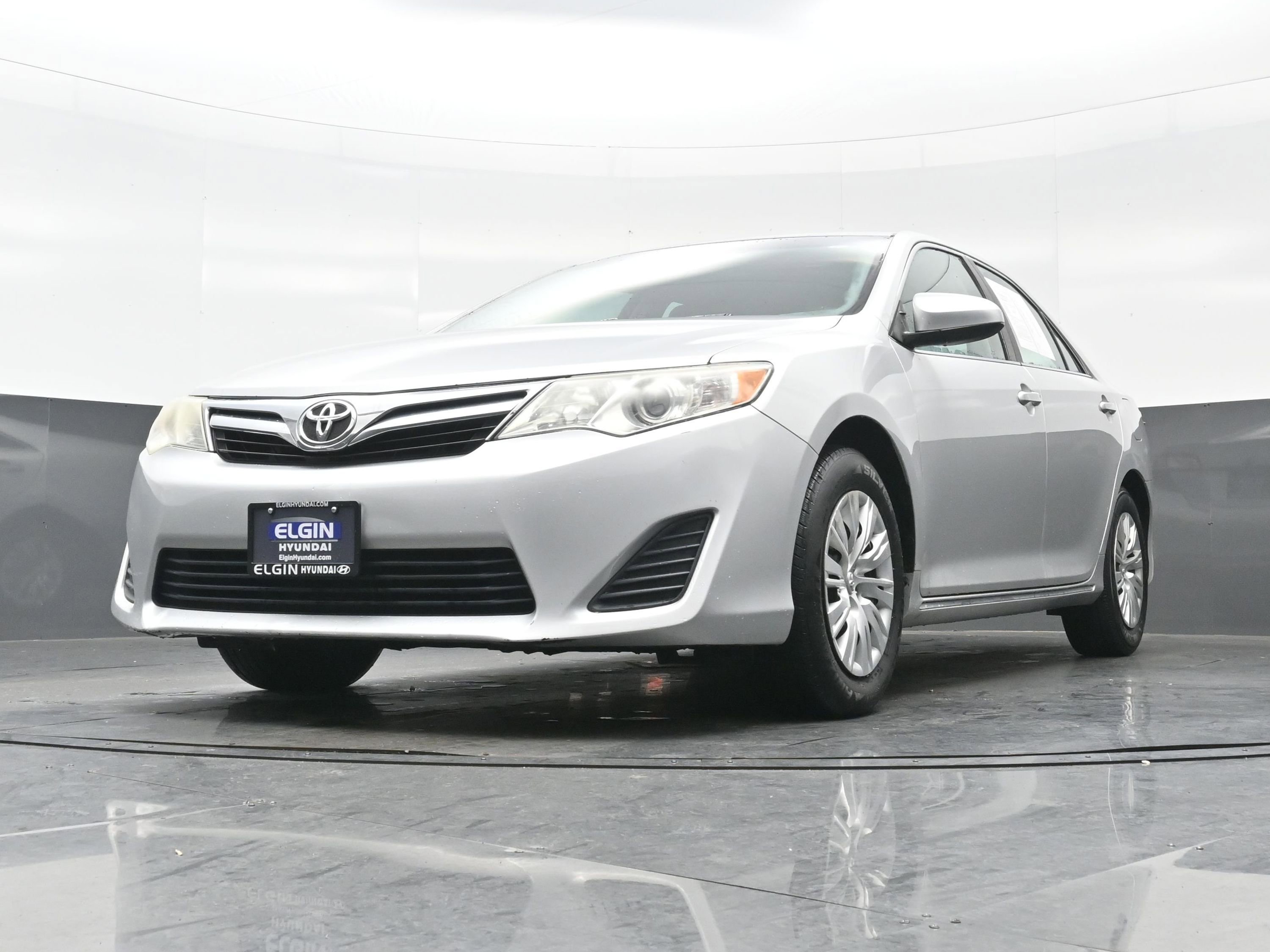 Used 2013 Toyota Camry L image 23