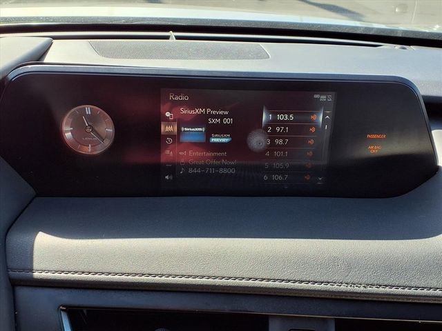 Used 2020 Lexus UX 200 image 5