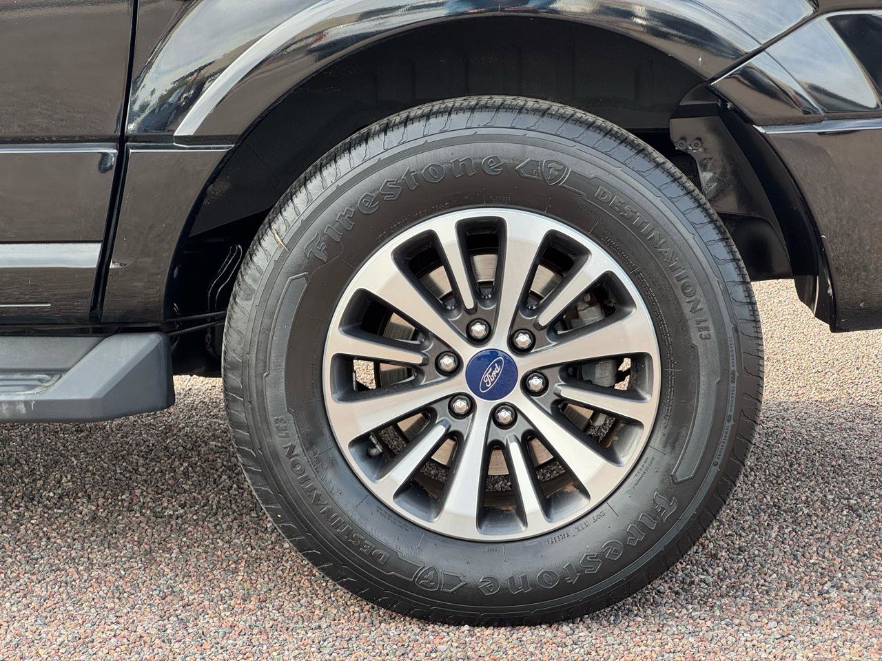 Used 2016 Ford Expedition EL XLT image 8