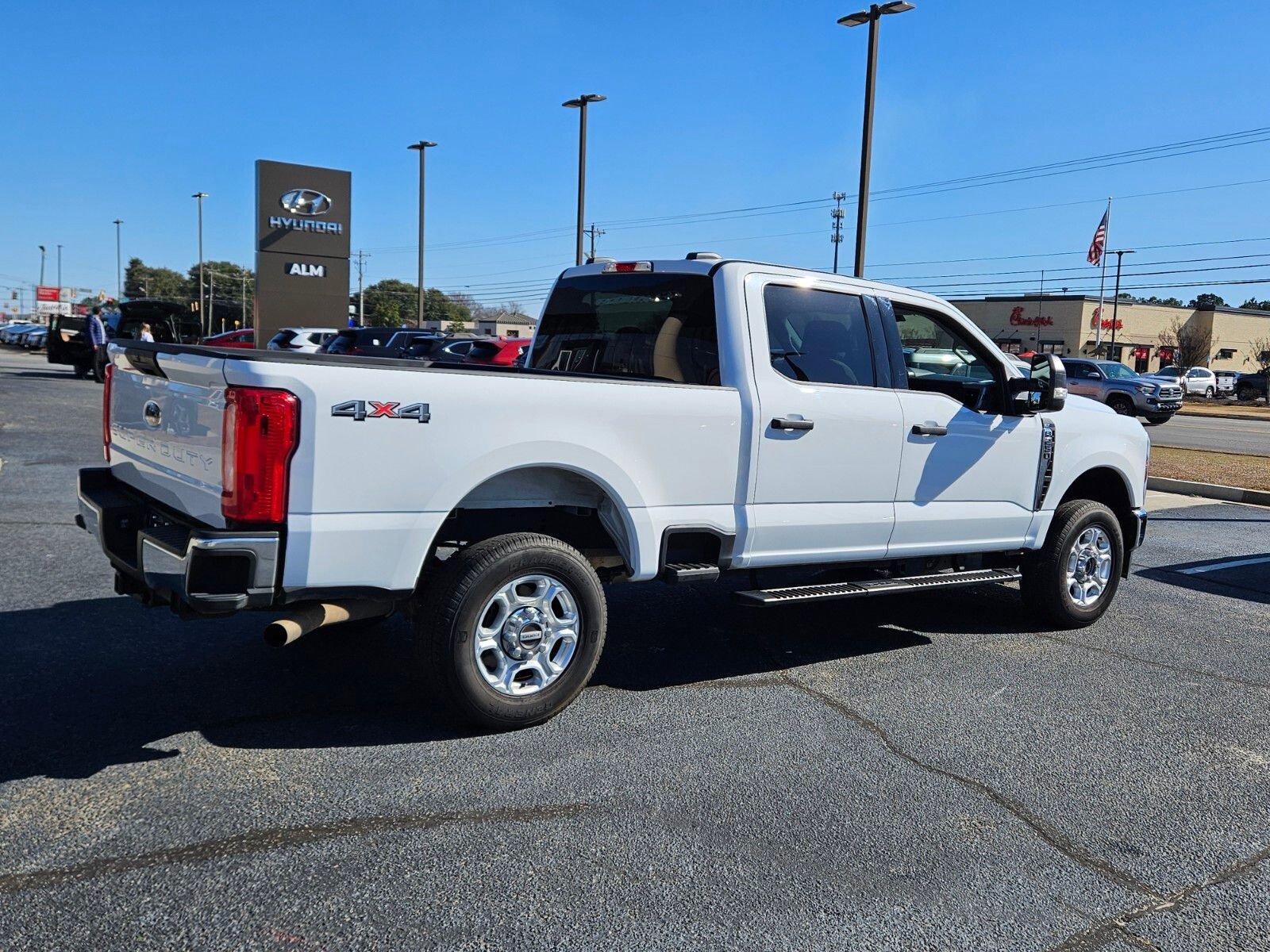 Used 2025 Ford F250 XLT image 12