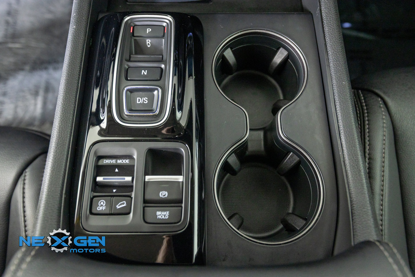 Used 2025 Honda Pilot Touring image 23
