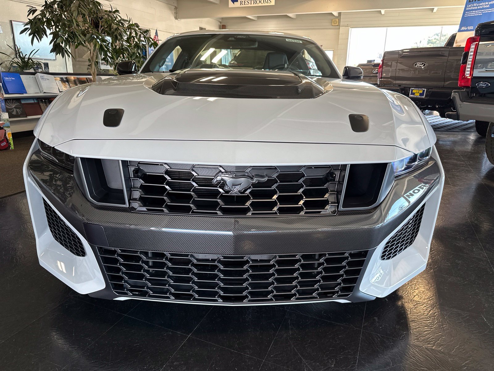 New 2026 Ford Mustang Dark Horse SC w/ Carbon Fiber Exterior Package RWD image 2