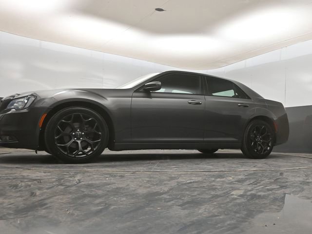 Used 2019 Chrysler 300 S image 12