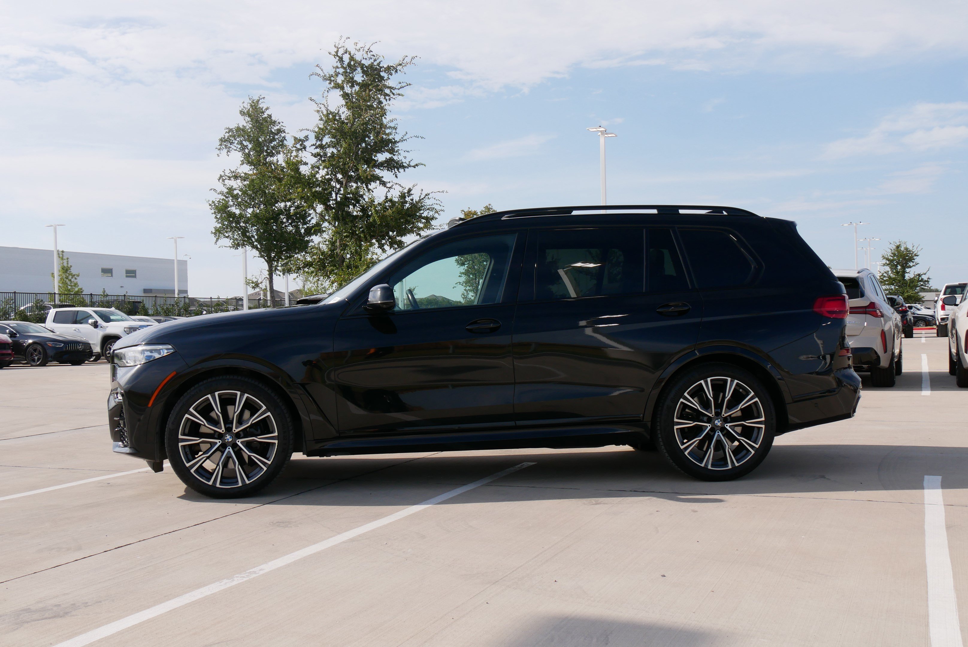 Used 2022 BMW X7 M50i AWD/4WD image 6