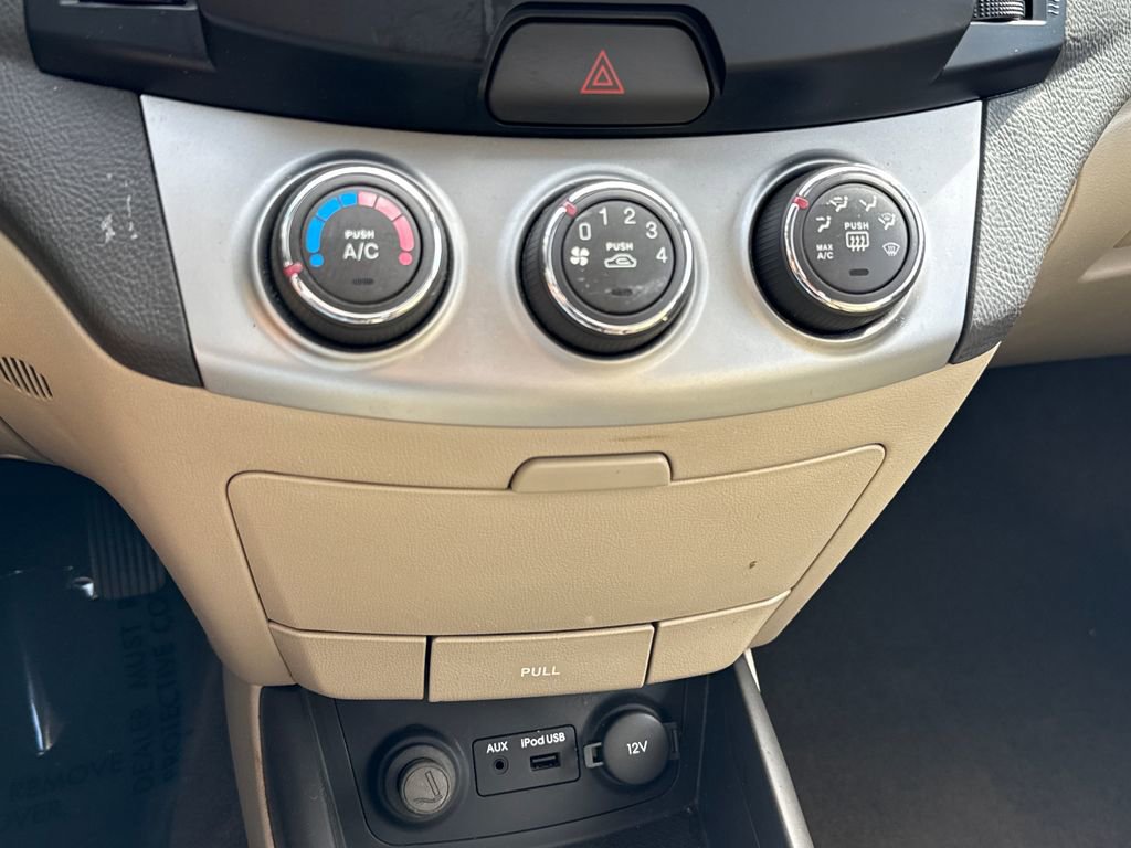 Used 2010 Hyundai Elantra GLS image 18