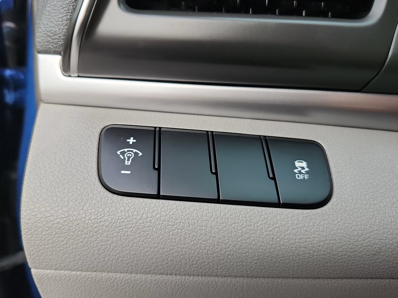 Used 2019 Hyundai Elantra SE FWD image 24