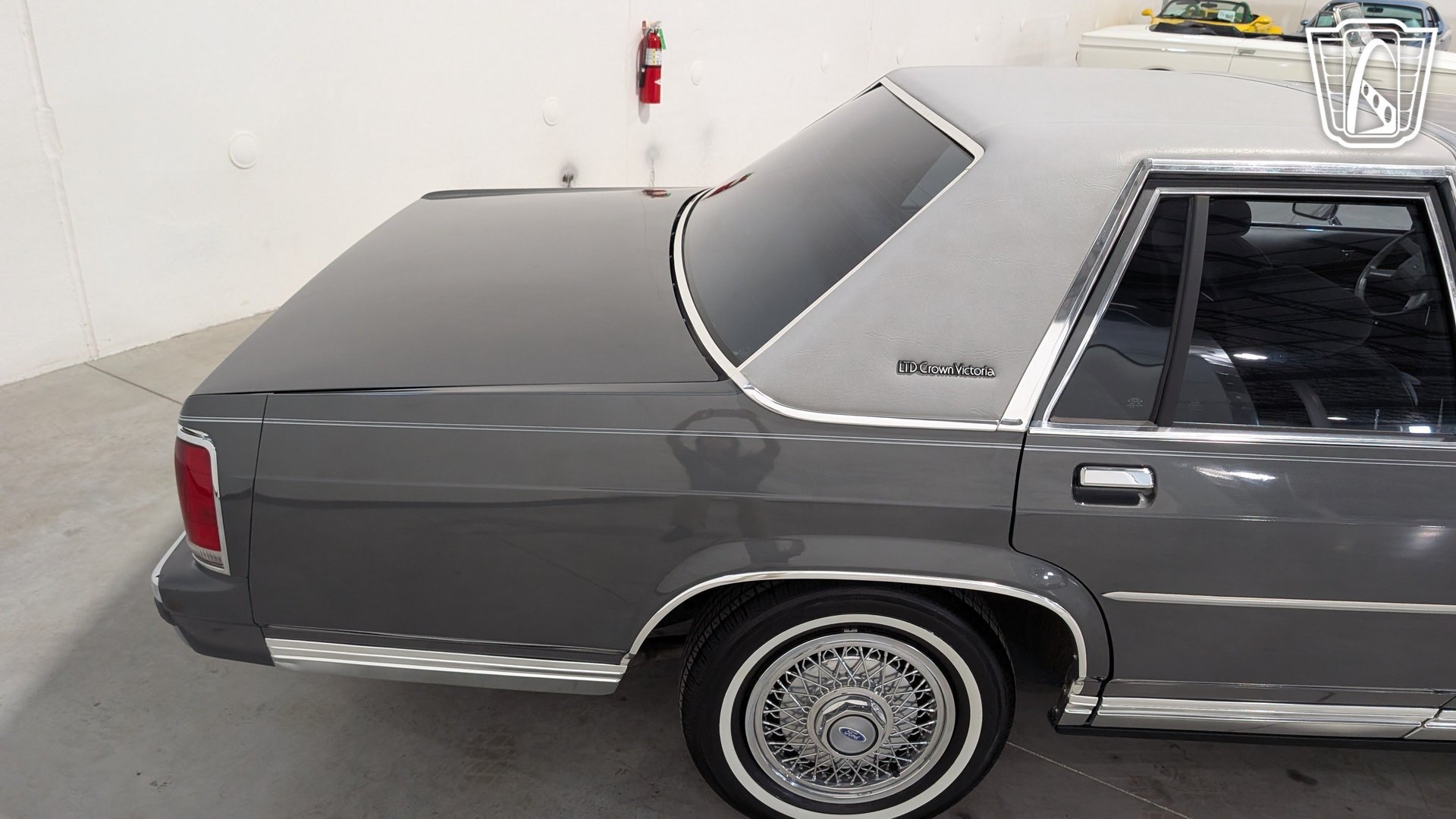 Used 1988 Ford LTD Crown Victoria RWD image 35