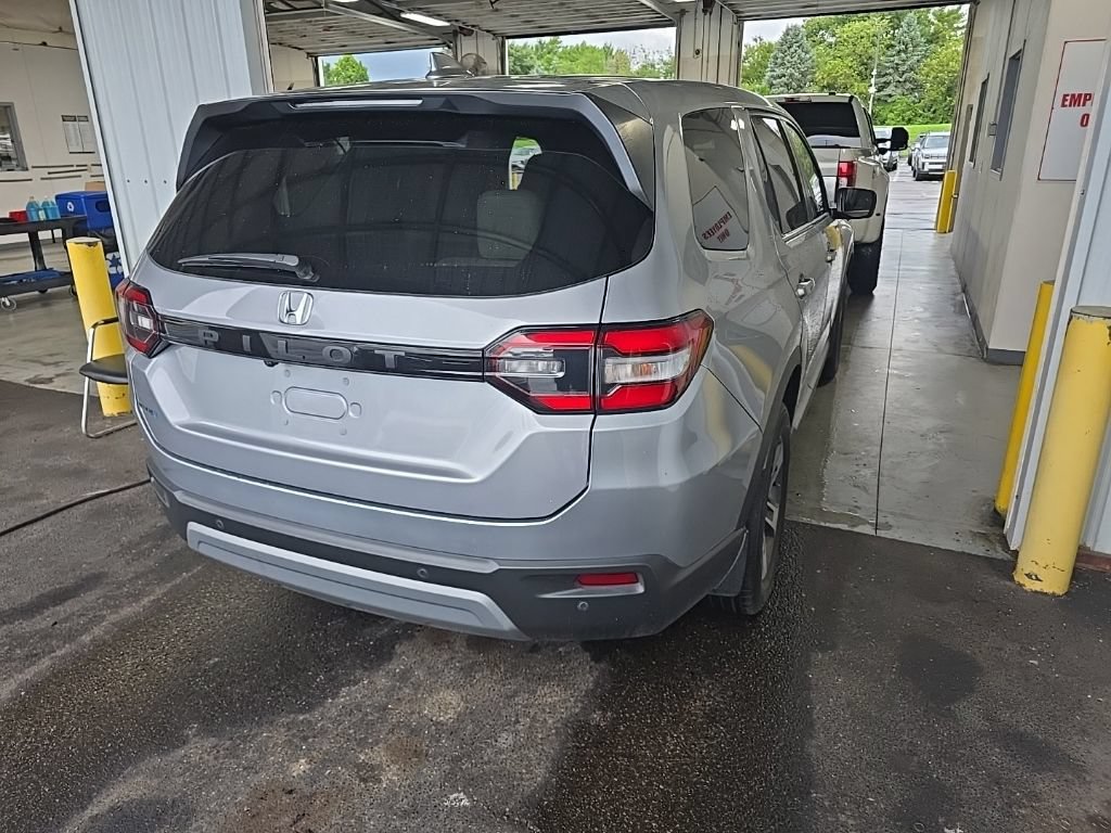 Used 2024 Honda Pilot EX-L image 4